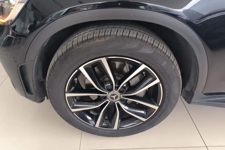 Used Mercedes-Benz GLC 2021 GLC 260 L 4MATIC Luxury Model Left Front Wheel Hub