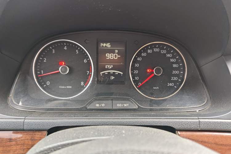 Used Volkswagen Lavida 2013 Restyled Classic 1.6L Manual Comfort Edition Instrument Cluster