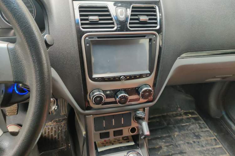 Used Geely Auto Emgrand 2014 Sedan 1.5L Manual Fashion Edition
