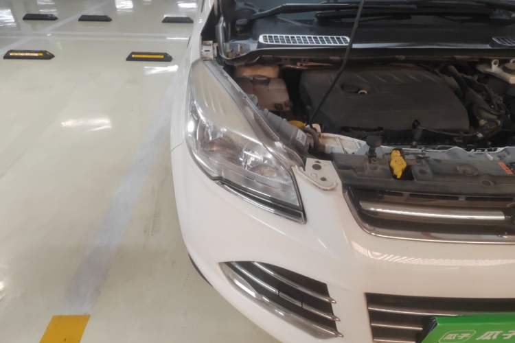 Used Ford Kuga 2015 1.5L GTDi Two-Wheel Drive Fashion Edition Right Front Headlight