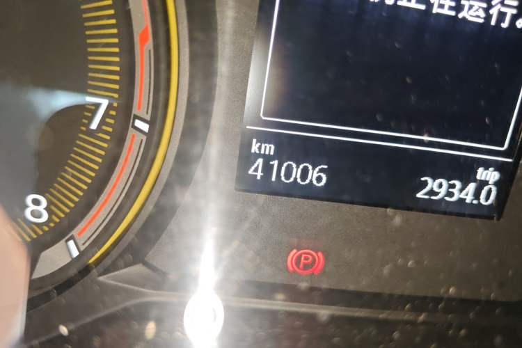 Used Volkswagen Tharu 2021 280TSI Two-Wheel-Drive Luxury Plus Edition Odometer Close Up