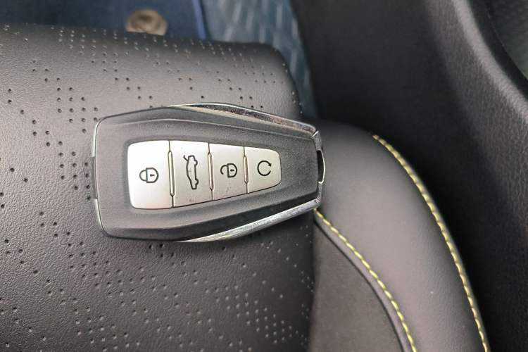 Used Geely Auto Preface 2021 2.0TD Space-Time Edition Hao Yue Vehicle Key