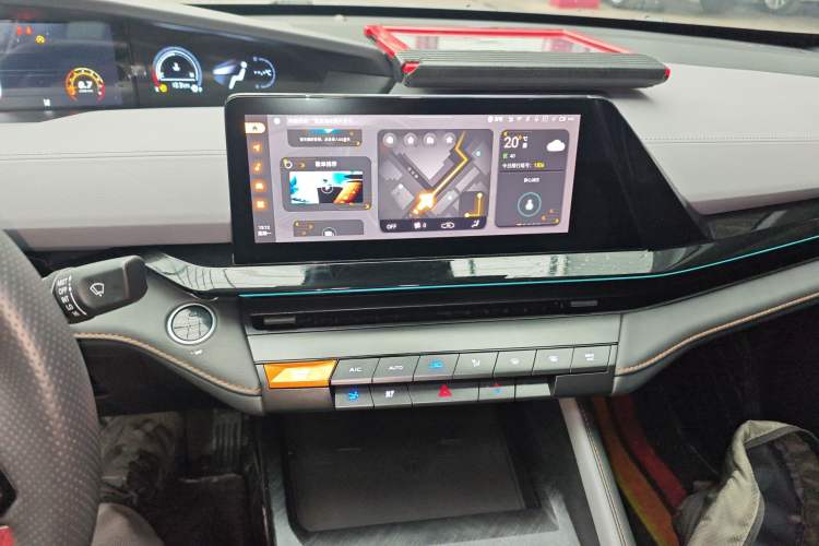 Used CHANGAN UNI-V 2022 1.5T Prestige Version Audio And AC Panel