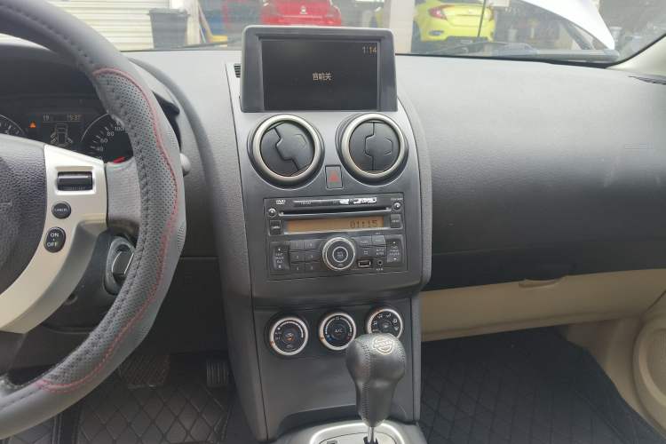Used Nissan Qashqai 2012 2.0 XV LE CVT 2WD Audio And AC Panel