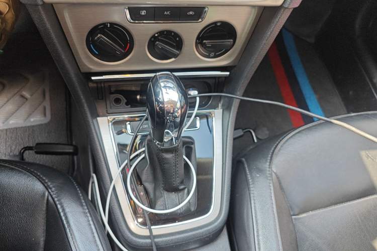 Used Volkswagen Lavida 2013 Restyled Classic 1.6L Automatic Comfort Edition
