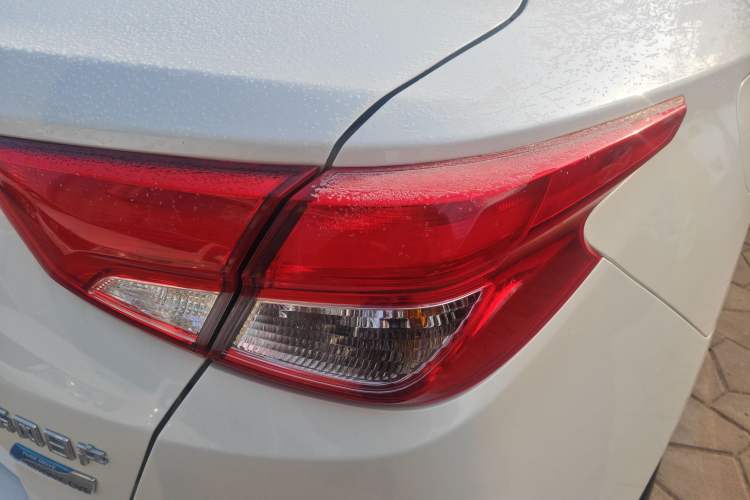 Used Nissan Lannia 2021 1.6L CVT Cool Edition Right Rear Taillight