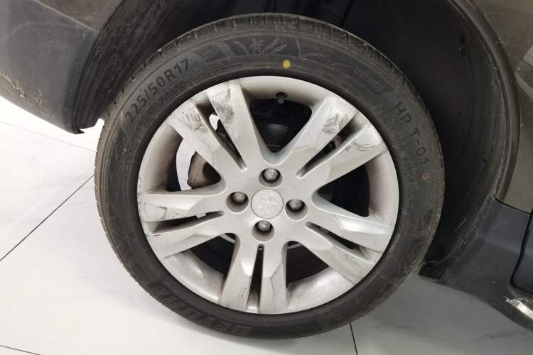 Used Peugeot 3008 2013 2.0L Automatic Classic Edition
