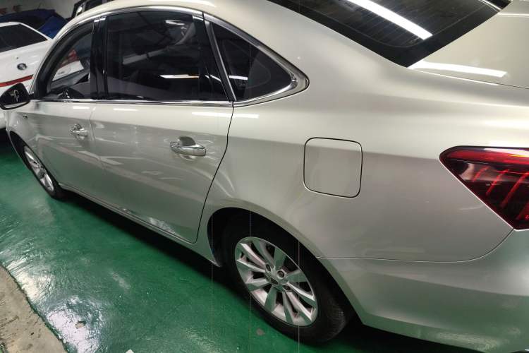 Used Roewe i6 New Energy 2017 45T Hybrid Connect & Smart Enjoyment Edition Left Side