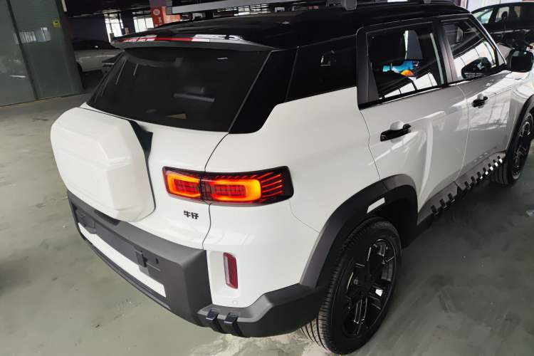 Used Geely Auto Cowboy 2025 1.5TD Trendy Play Edition
