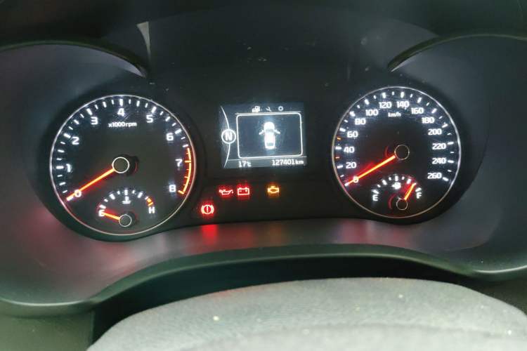 Used Kia K5 2016 2.0L Automatic GLS Odometer Close Up