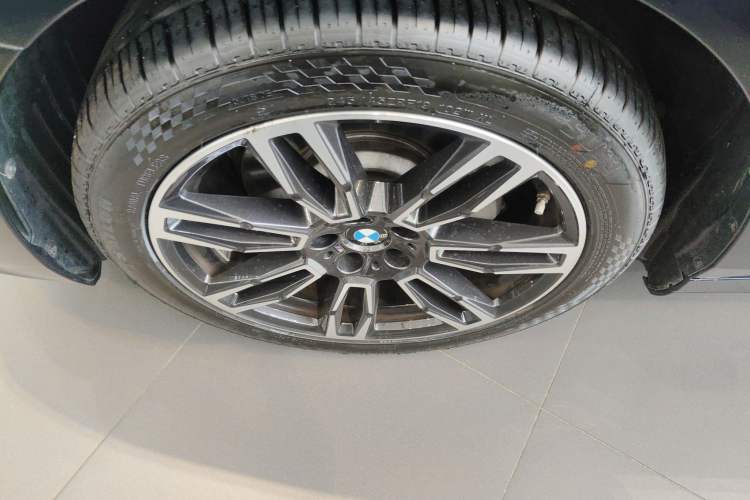 Used BMW 5 Series 2024 530Li Leading Model M Sport Package Exterior 4