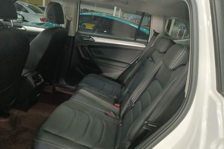 Used Volkswagen Tiguan L New Energy 2021 430 PHEV Plug-in Hybrid Prestige Edition Left Rear Seat