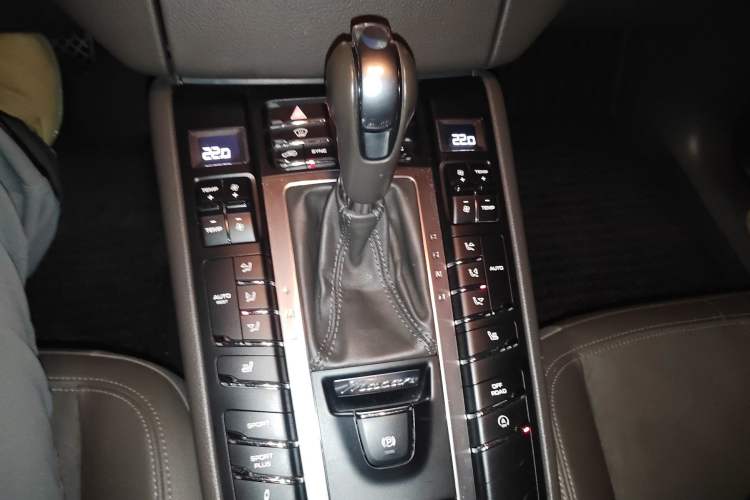 Used Porsche Macan 2016 Macan 2.0T