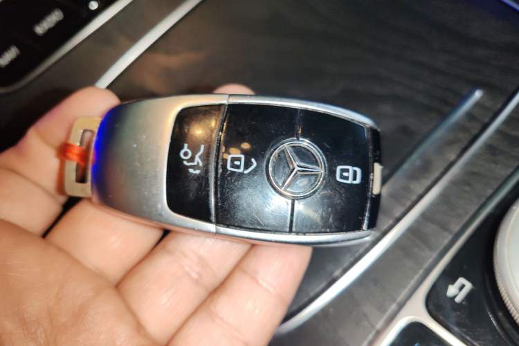Used Mercedes-Benz E-Class 2016 E 200 L Sport Edition Vehicle Key