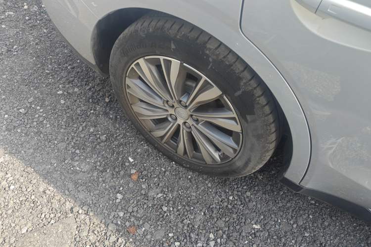 Used Hongqi E-QM5 2022 431 km Charge & Enjoy Edition Exterior 5