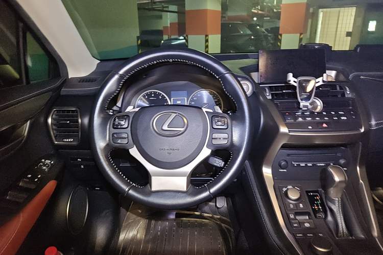 Used Lexus NX 2015 200T All-Wheel-Drive Fēngshàng Edition