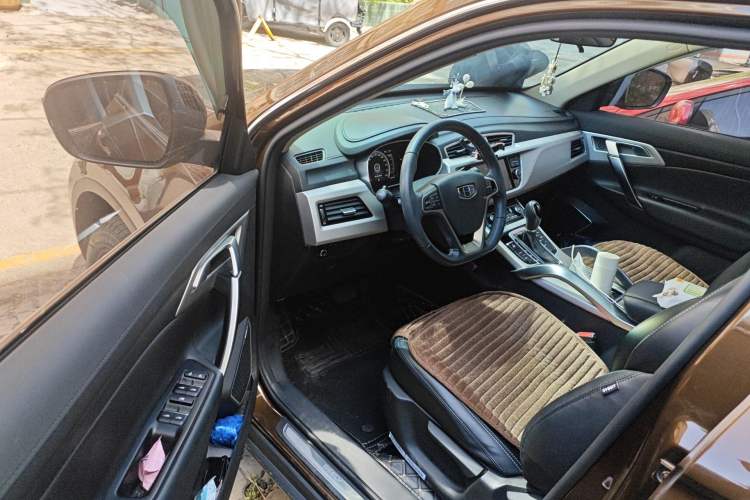 Used Geely Auto Emgrand X7 Sport 2016 1.8TD Automatic Smart Connectivity Version Driver Seat