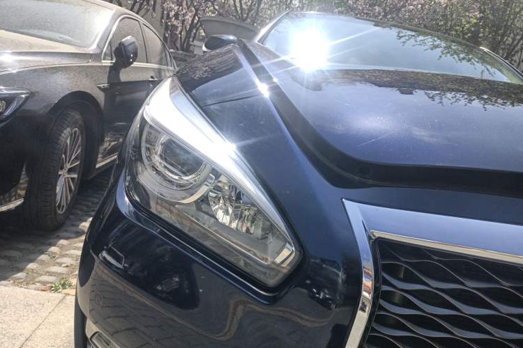 Used Infiniti Q70 2019 Q70L 2.0T Elite Plus Version Right Front Headlight