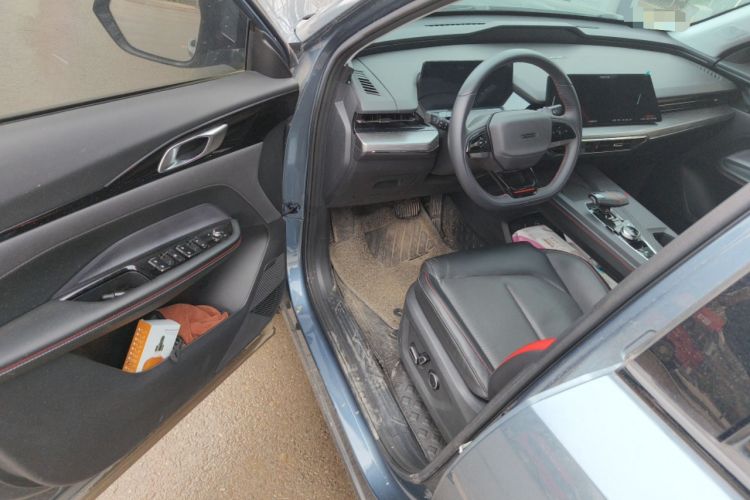 Used CHANGAN OSHAN Z6 2022 Blue Whale 1.5T DCT Smart Edition Urban Version Driver Seat