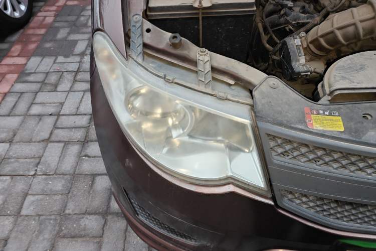 Used Wuling Hongguang 2015 1.5L S Base Model China IV Right Front Headlight