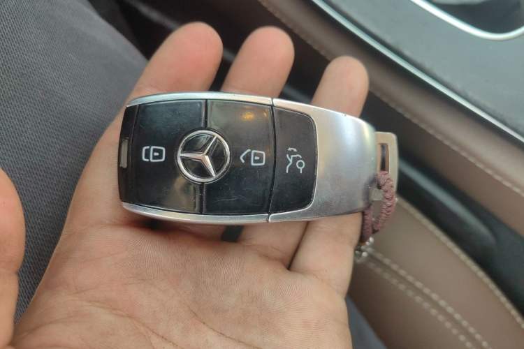 Used Mercedes-Benz E-Class 2017 E 300 L Sporty and Stylish Model