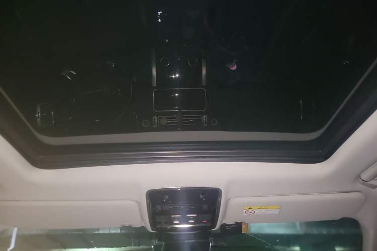 Used Land Rover Range 2018 3.0 SC V6 Vogue Extended-Length Model Headliner