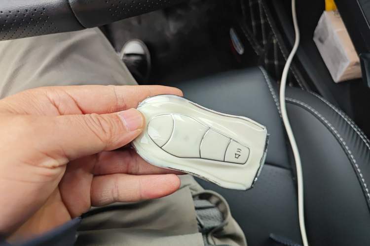 Used Geely Auto Emgrand X7 Sport 2020 1.8TD DCT ZhiZun PRO Vehicle Key