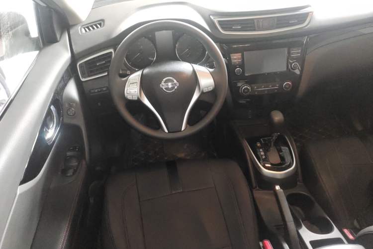 Used Nissan Qashqai 2017 2.0L CVT Elite Edition China V Standard Steering Wheel