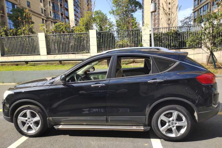 Used Bestune X80 2013 2.0L automatic comfort version
