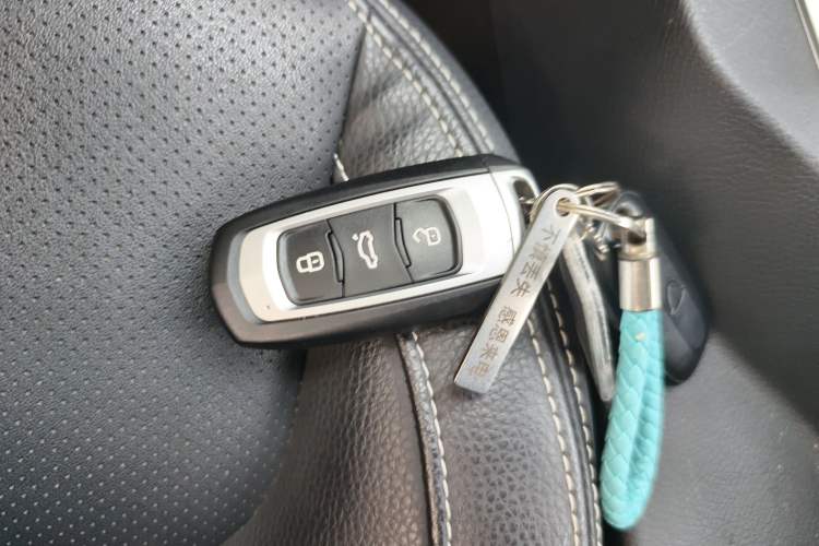 Used Geely Auto Vision X6 2016 1.8L Manual Luxury Model