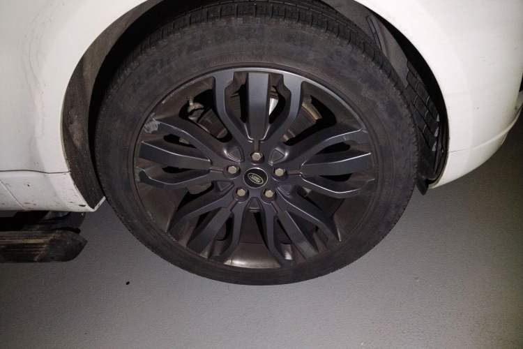 Used Land Rover Range Sport 2017 3.0 SC V6 HSE DYNAMIC Right Front Wheel Hub