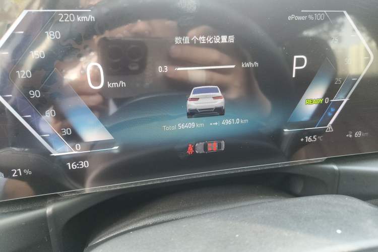 Used BMW i3 2024 eDrive 35 L Odometer Close Up