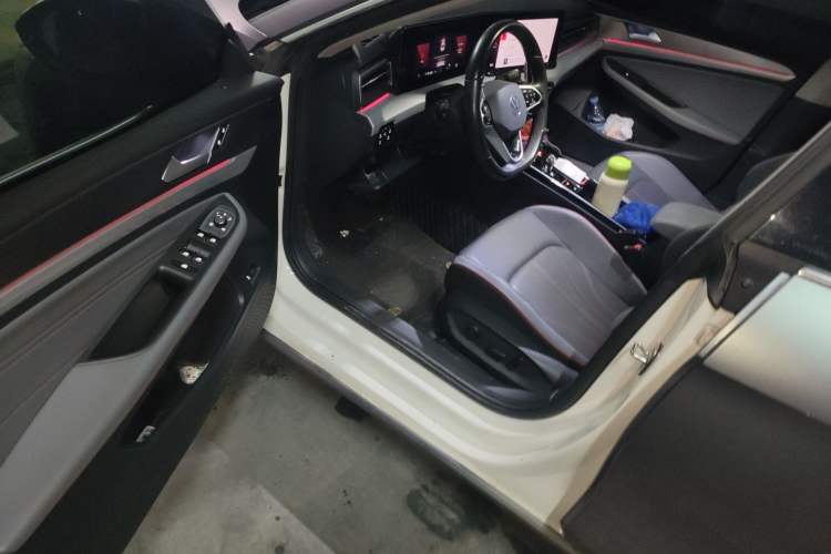 Used Volkswagen Lamando 2022 Lavida L 280TSI DSG Cool & Spicy Edition Driver Seat