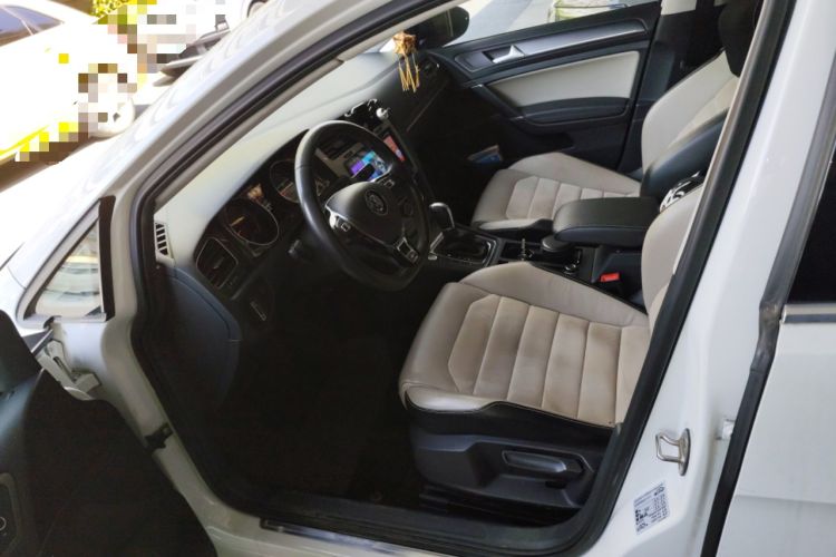 Used Volkswagen Golf 2017 230TSI Automatic Luxury Million-Vehicle Commemorative Edition