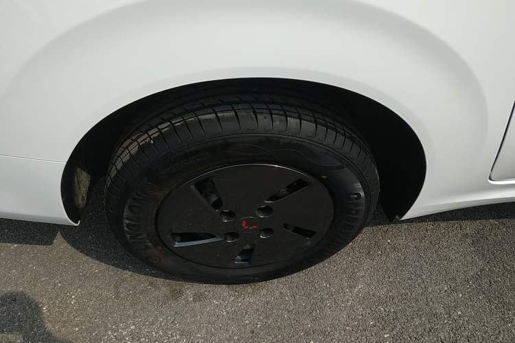 Used Wuling Hongguang New Energy 2025 Extended-Range Hybrid 50KM Comfort Version Exterior 5