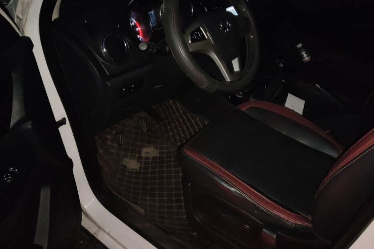 Used HYOSOW S3 2015 1.5L Luxury Model China V Standard