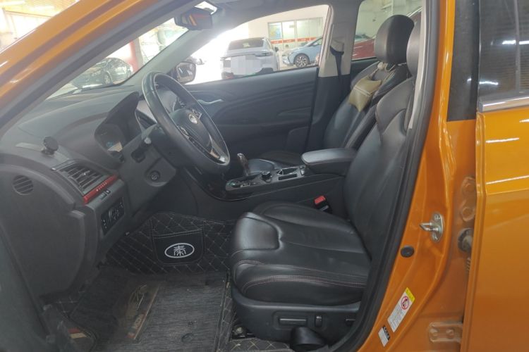 Used BYD Qin New Energy 2014 1.5T Cool Black Knight Flagship Model Left Front Seat