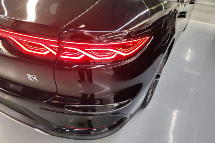 Used BYD Han 2023 EV Champion Edition 605KM Front-Drive Premium Model
