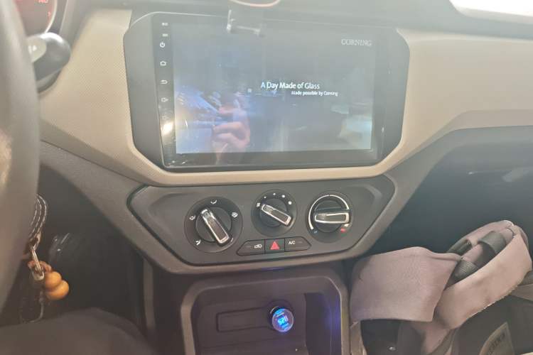 Used Wuling Hongguang 2018 1.5L S Standard Version L2B Audio And AC Panel