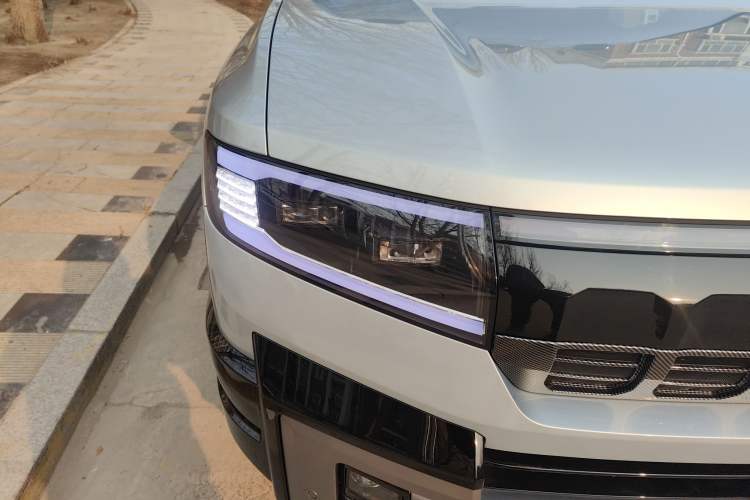 Used Formula Leopard 8 2025 Smart & Brave Flagship Edition 7 Seats