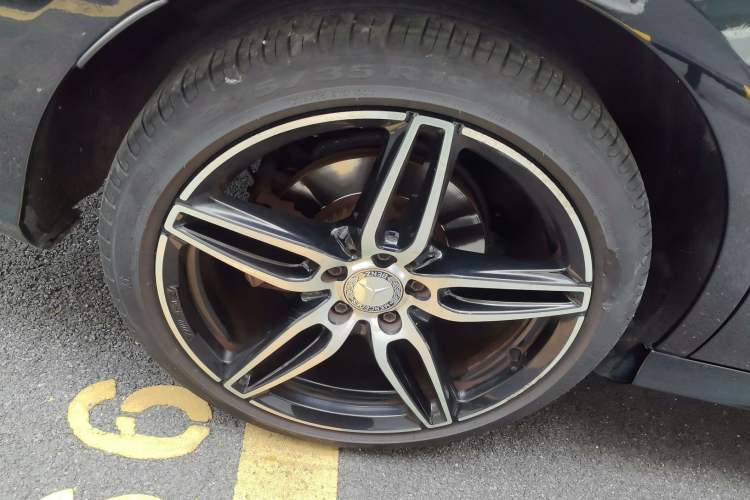 Used Mercedes-Benz E-Class 2017 E 300 Sport Edition Exterior 3