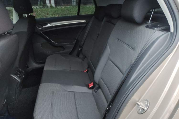 Used Volkswagen Golf 2015 1.4TSI Automatic Comfort Model Left Rear Seat