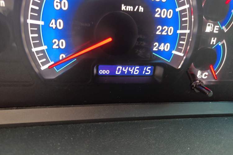 Used Mitsubishi Galant 2012 2.0L Elite Edition Odometer Close Up