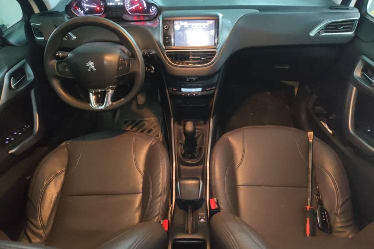 Used Peugeot 2008 2014 1.6L Manual Fashion Edition Center Console