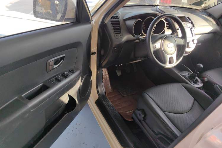 Used Kia Soul 2013 1.6L MT GL