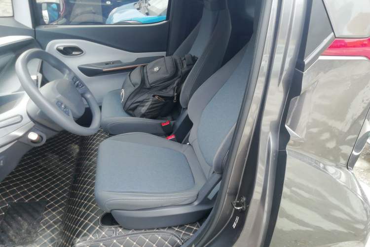 Used Wuling NAMMIEV 2021 Playful Model – High-Power Version
