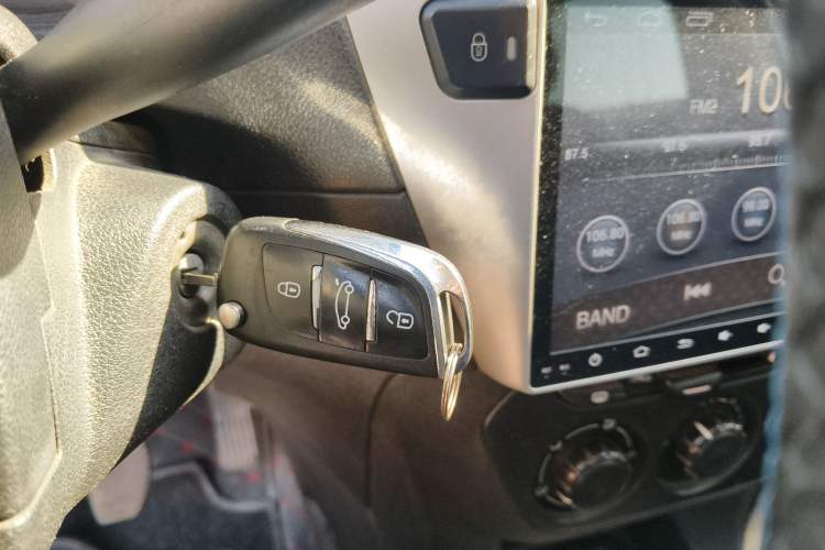 Used Peugeot 301 2016 1.6L Manual Comfort Edition
