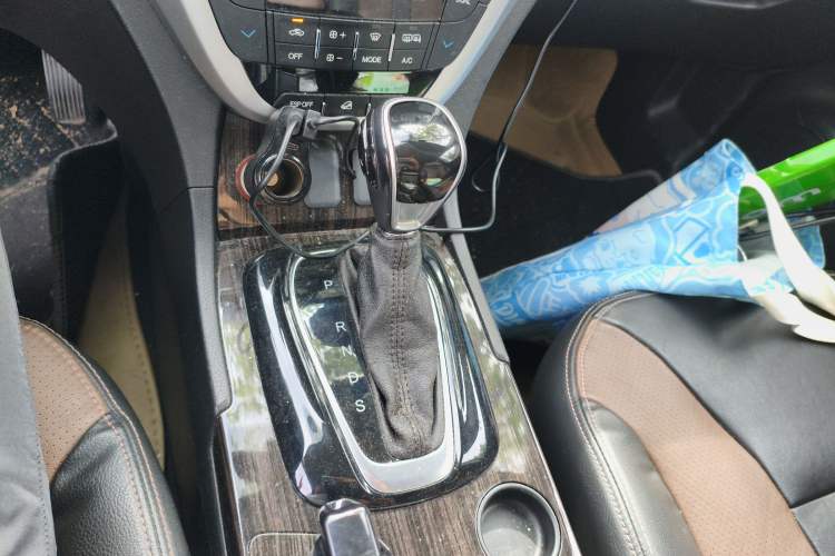 Used GAC Trumpchi GS5 Super 2015 1.8T Automatic Two-Wheel Drive Elite Edition
