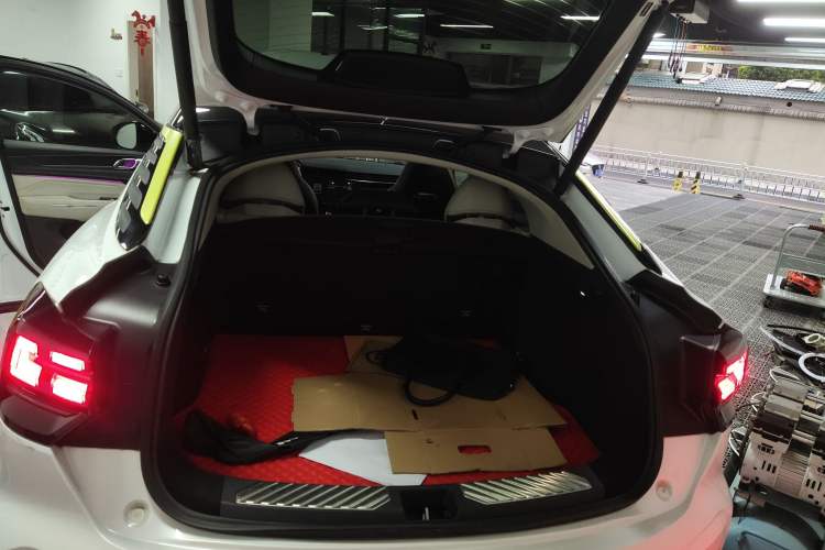 Used Lynk & Co 05 2020 2.0TD Two-Wheel Drive Shine Halo