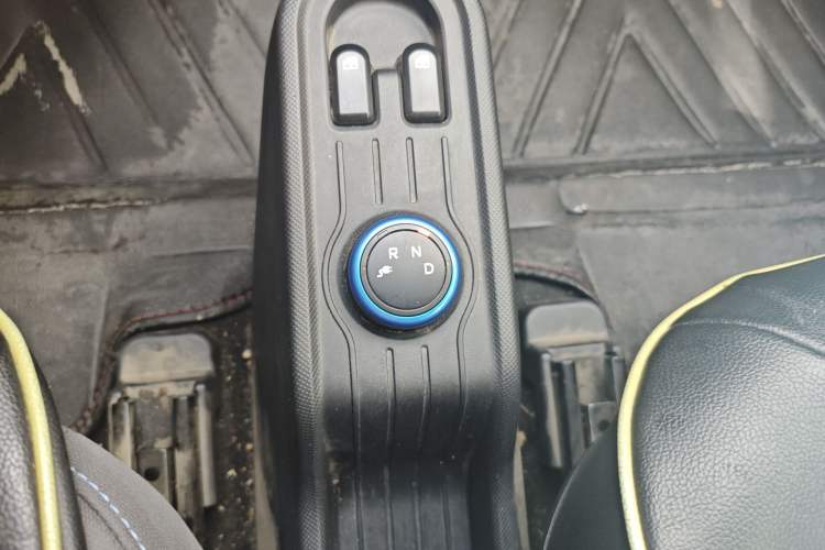 Used Wuling Hongguang MINIEV 2022 Zizai Version Lithium Iron Phosphate Gear Lever